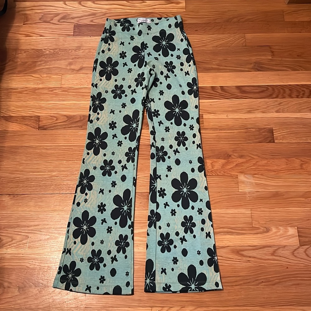 Urban Outfitters Bryn Floral Power Retro Soft Flare Pants Size XS - Picture 3 of 10